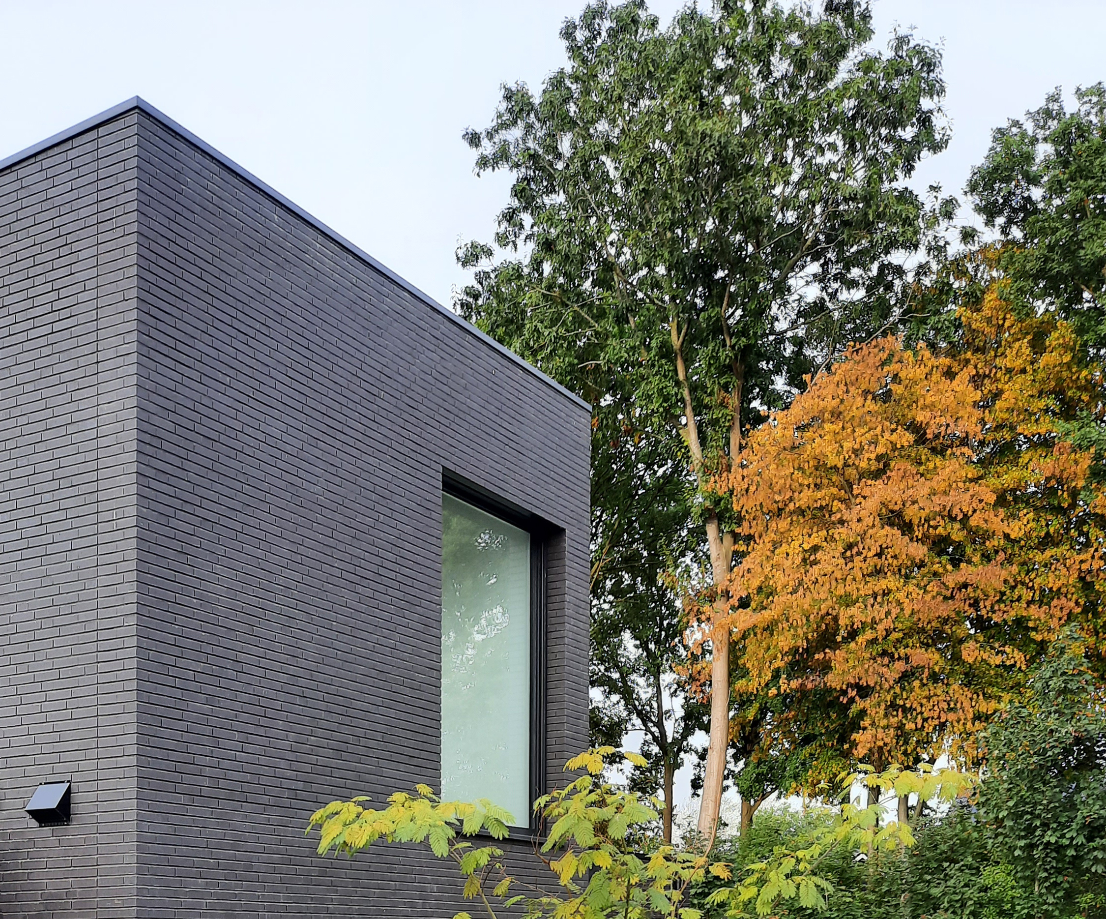 woning met donker stenen nabij Montferland